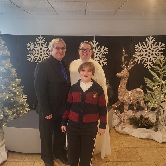 Meet your Posher, Jennifer - Picture 2 of 13